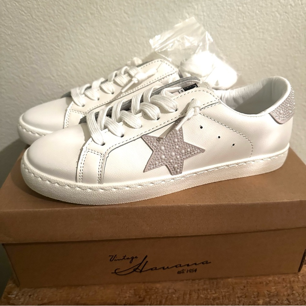 NEW VINTAGE‎ HAVANA Carla Fashion Sneaker Pearl Star Star Size 8 NWT
